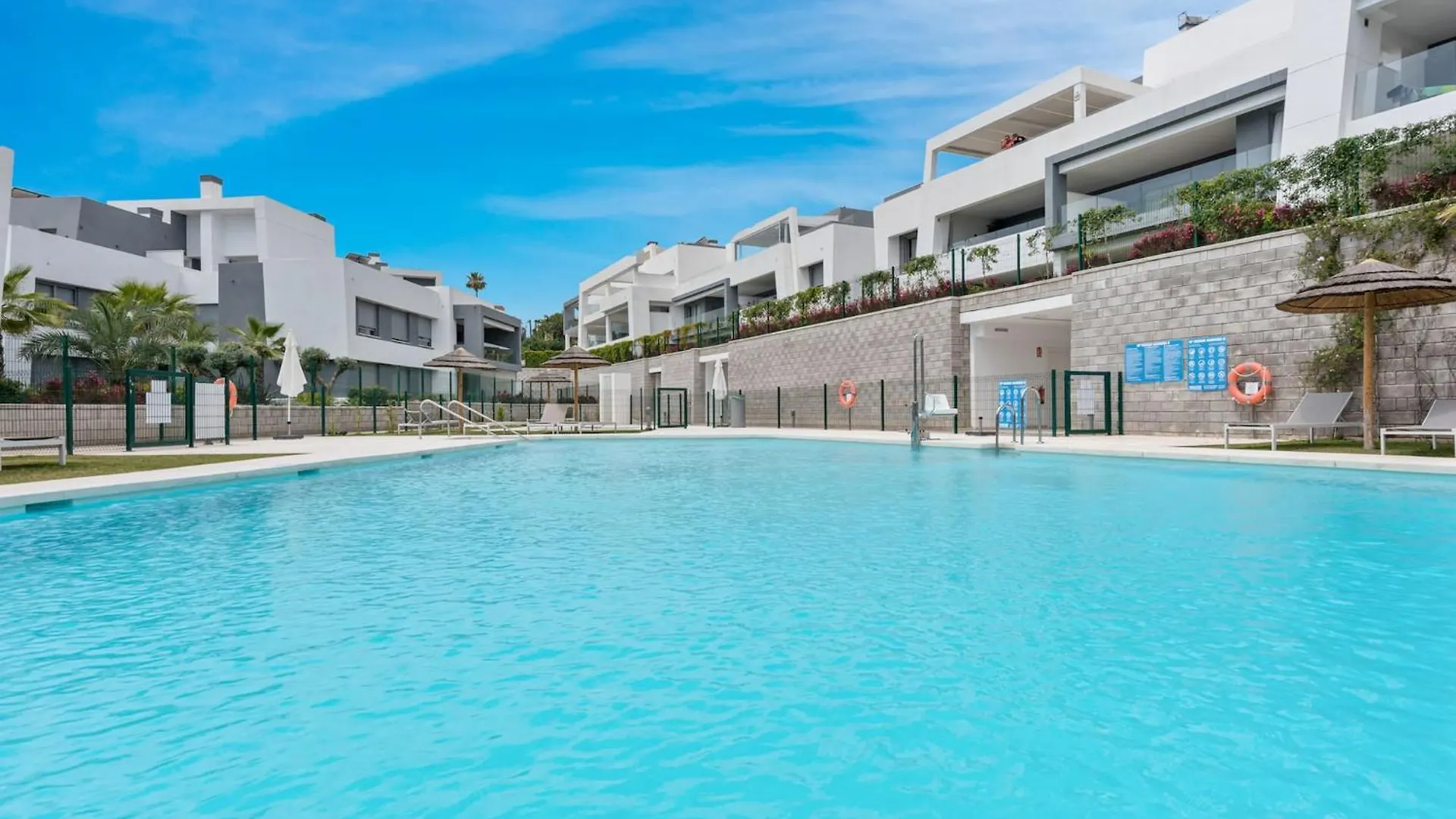 Casa Vanian Gardens Εστεπόνα